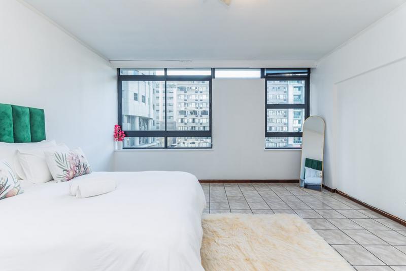 2 Bedroom Property for Sale in Cape Town City Centre Western Cape